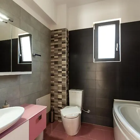 Kalli Crete Adelianos Kampos